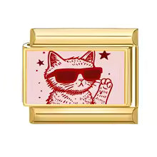 Chat aux lunettes rouges